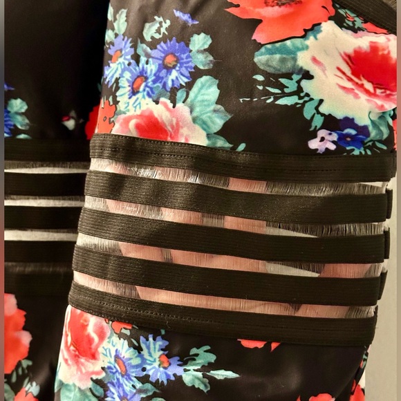 Hilor Women's One Piece Swimsuit Slimming High Waisted Floral Crossover Small - Picture 6 of 11